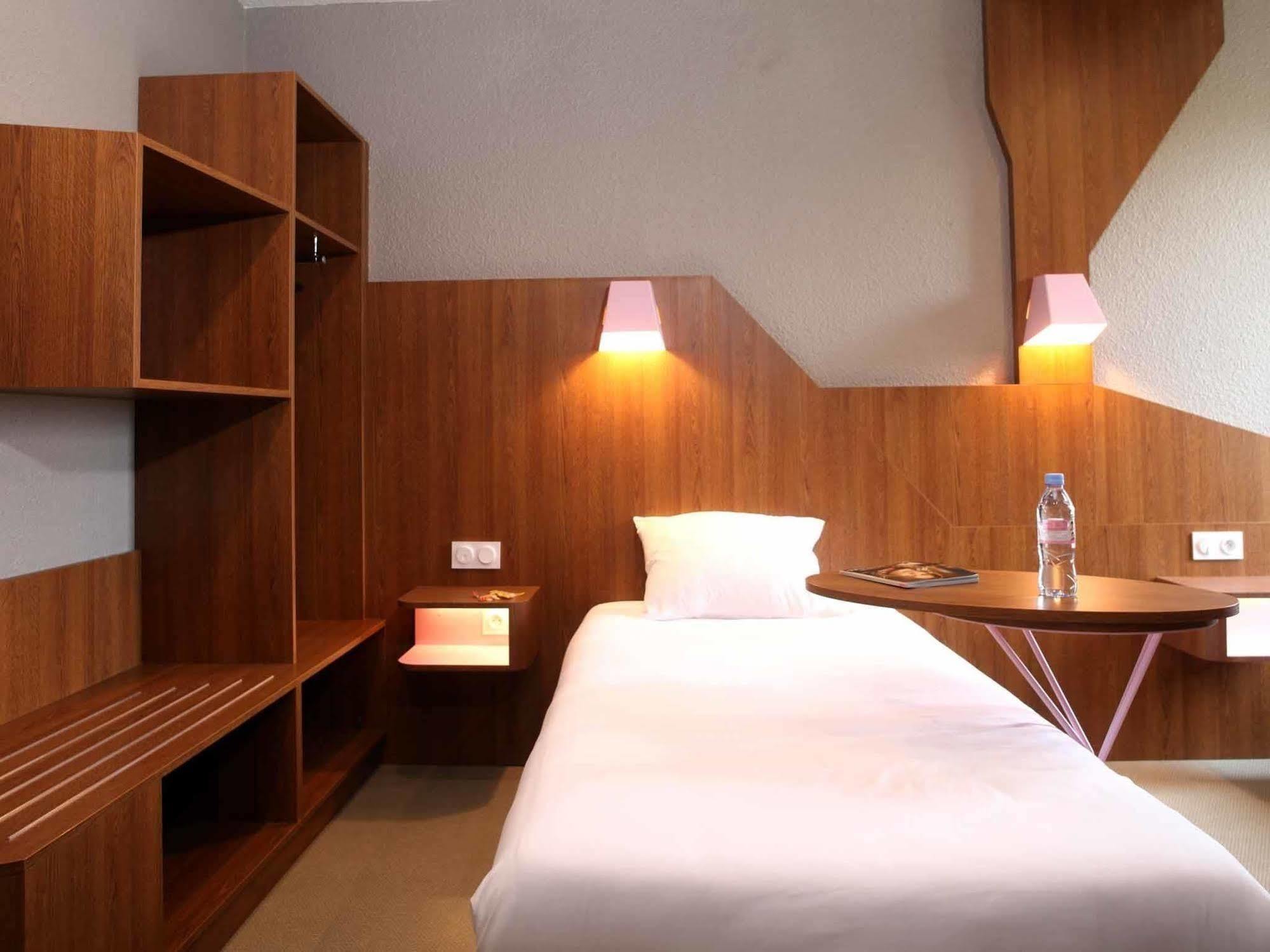 Hotel Ibis Styles Gien Esterno foto